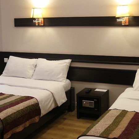 Iar Hotel Batumi Eksteriør bilde