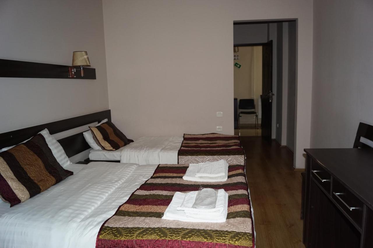 Iar Hotel Batumi Eksteriør bilde
