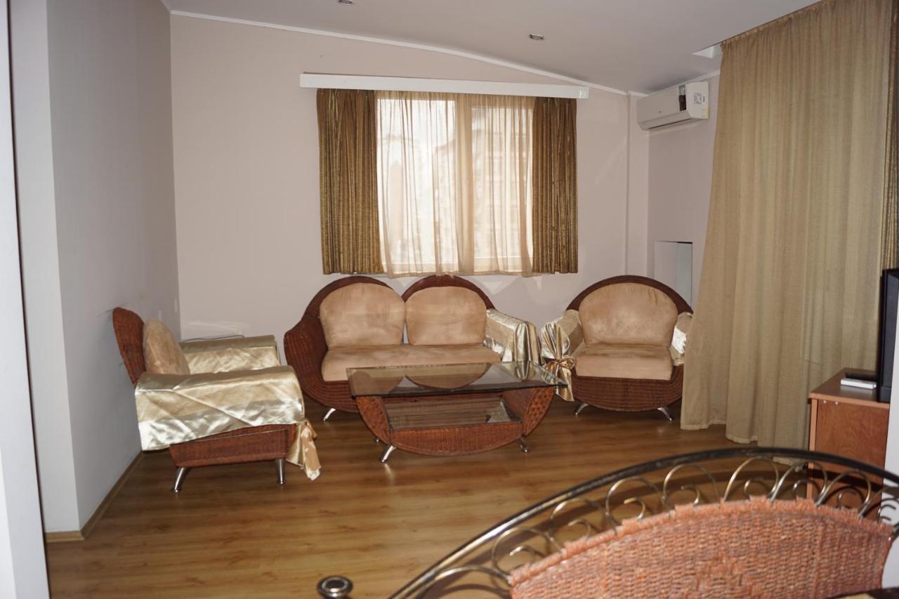 Iar Hotel Batumi Eksteriør bilde