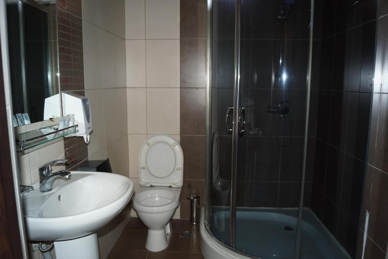 Iar Hotel Batumi Eksteriør bilde