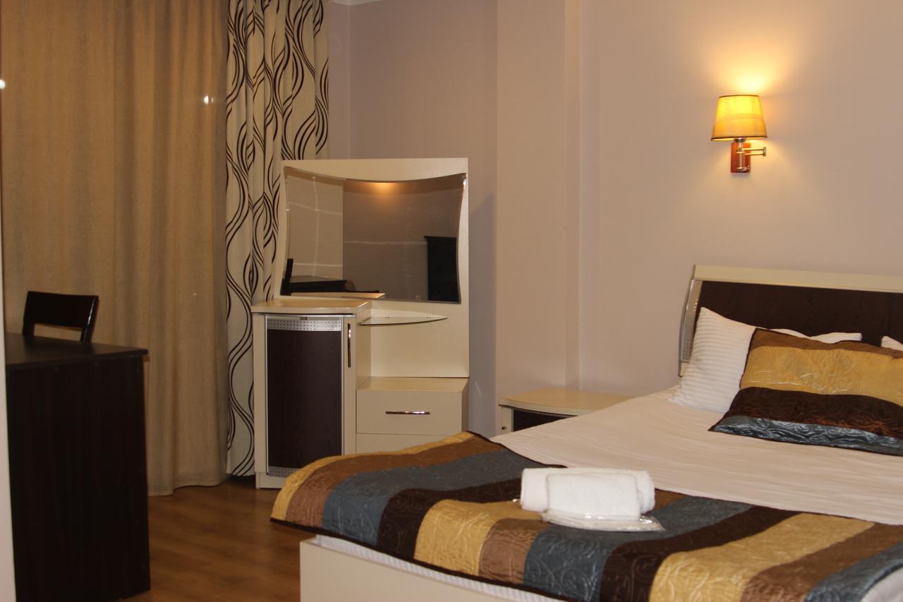 Iar Hotel Batumi Eksteriør bilde