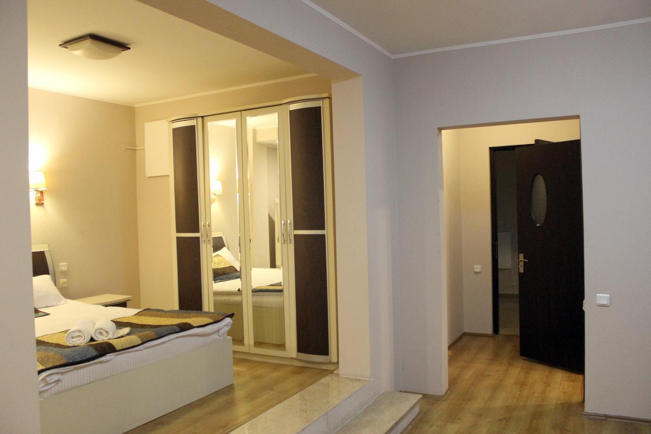 Iar Hotel Batumi Eksteriør bilde