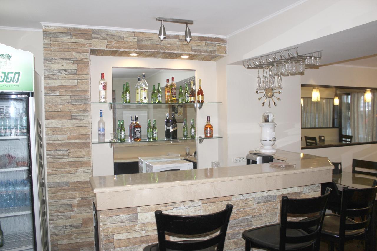 Iar Hotel Batumi Eksteriør bilde