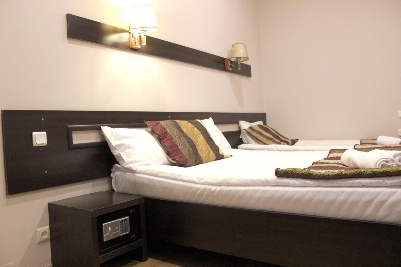 Iar Hotel Batumi Eksteriør bilde
