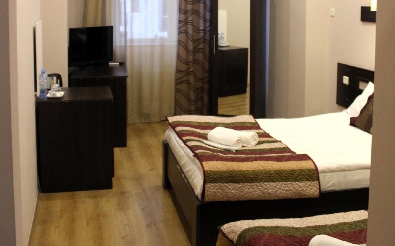 Iar Hotel Batumi Eksteriør bilde