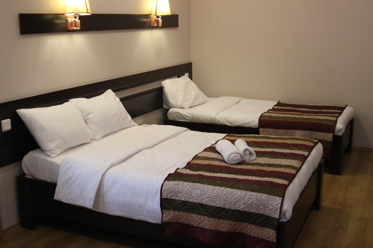 Iar Hotel Batumi Eksteriør bilde