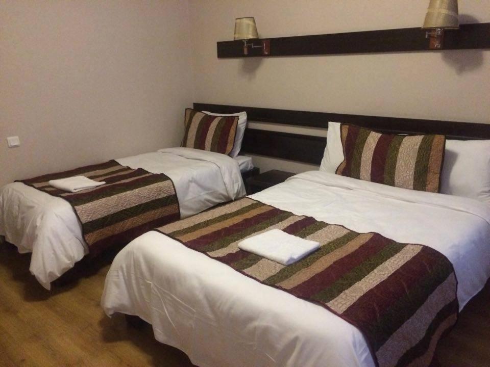 Iar Hotel Batumi Eksteriør bilde
